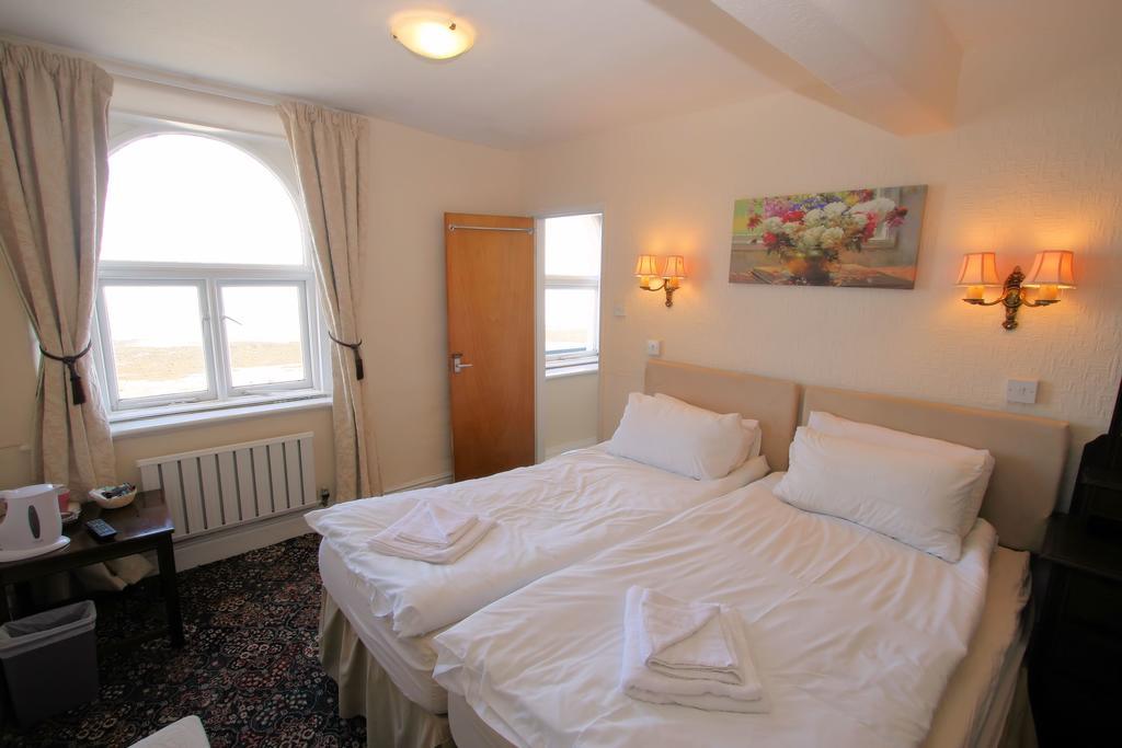 Silvercraigs Hotel Douglas Екстериор снимка